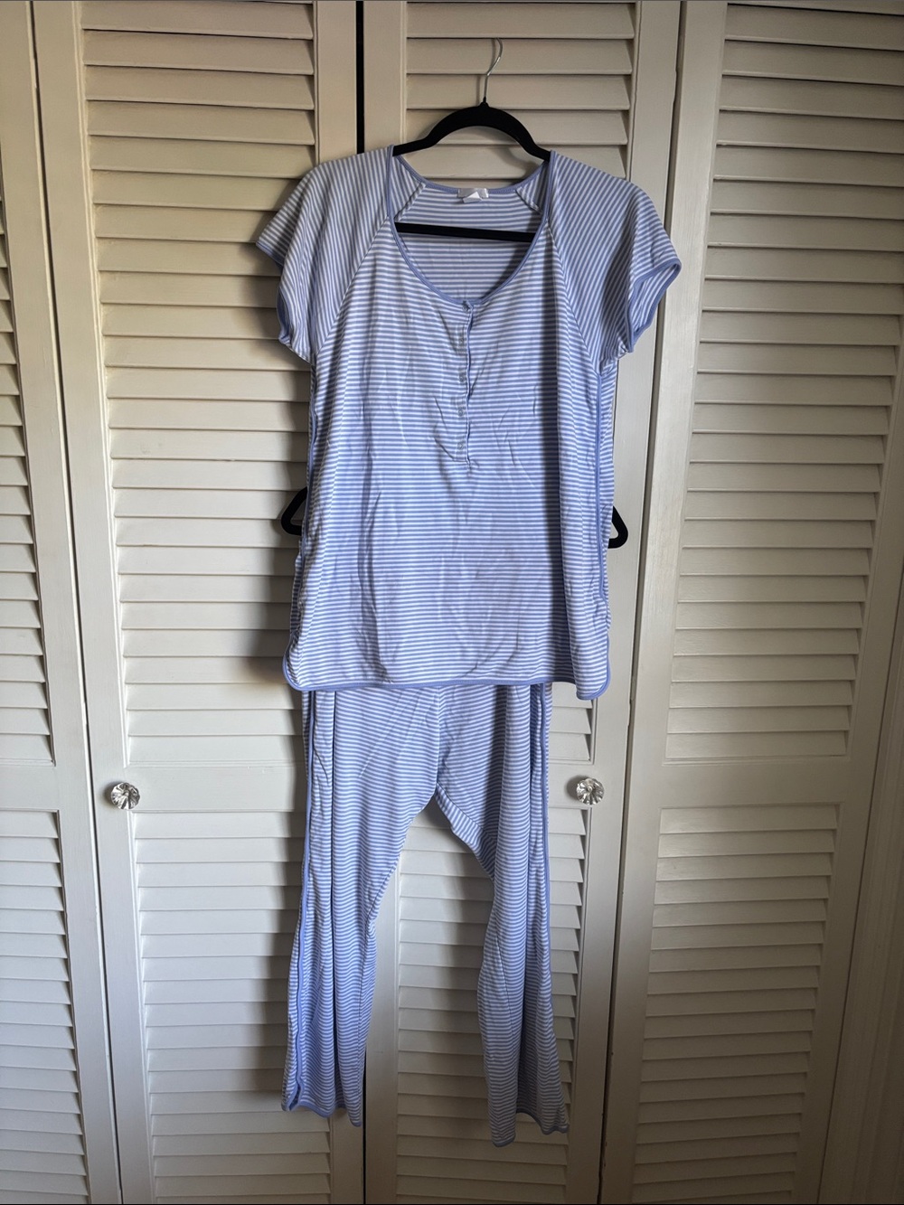 Light Blue & White Stripe Short-Sleeve Women's Pajama Set